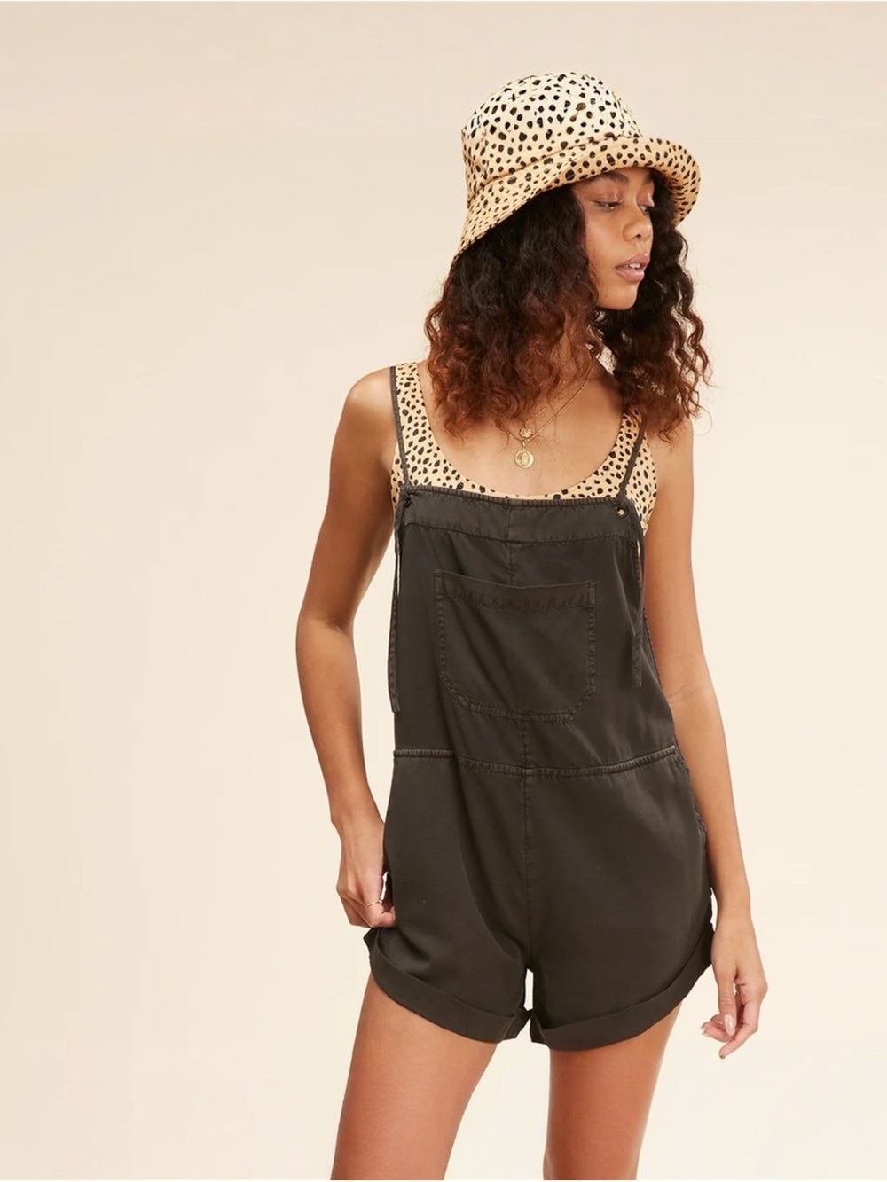 | billabong • vintage black gray out n about short overall romper • x-large |